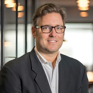 Headshot of Aaron Hecht, Citizens Bank